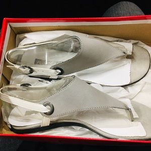 Aerosoles grey sandals size 8 NIB